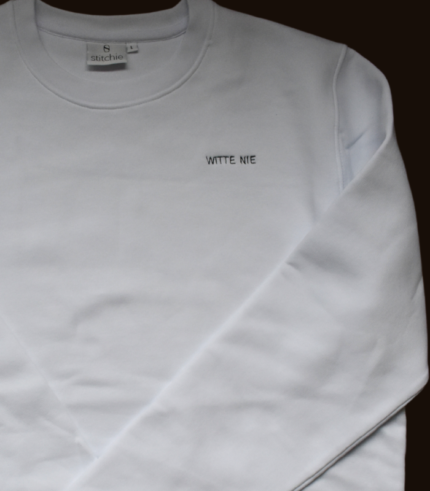 7002 witte sweater witte nie close up