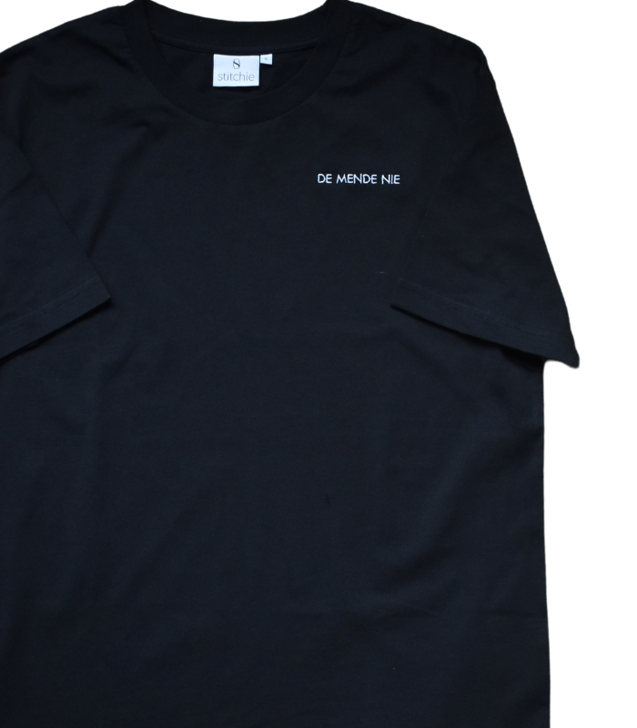 7100 zwart t-shirt da mende nie close up