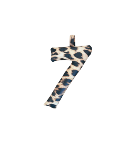 11005 stofcijfer cheeta met lus 16 cm